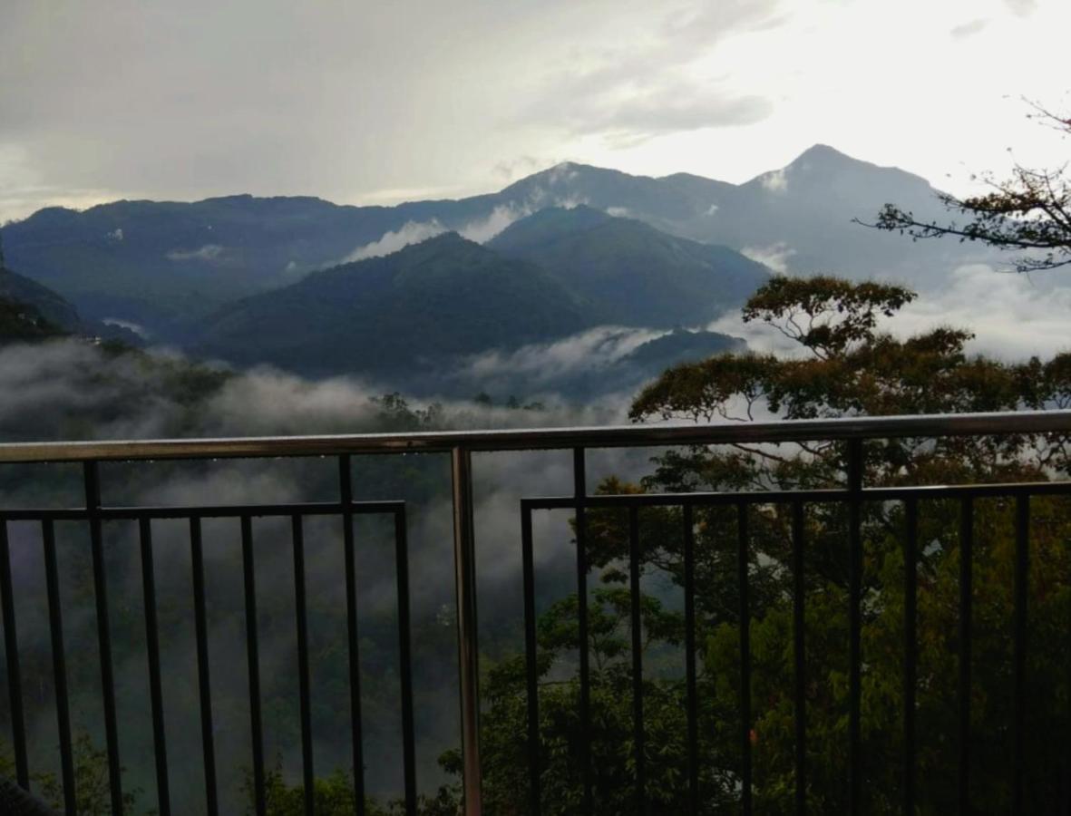 Hotel Palmtree Leaf, Munnar Exterior foto