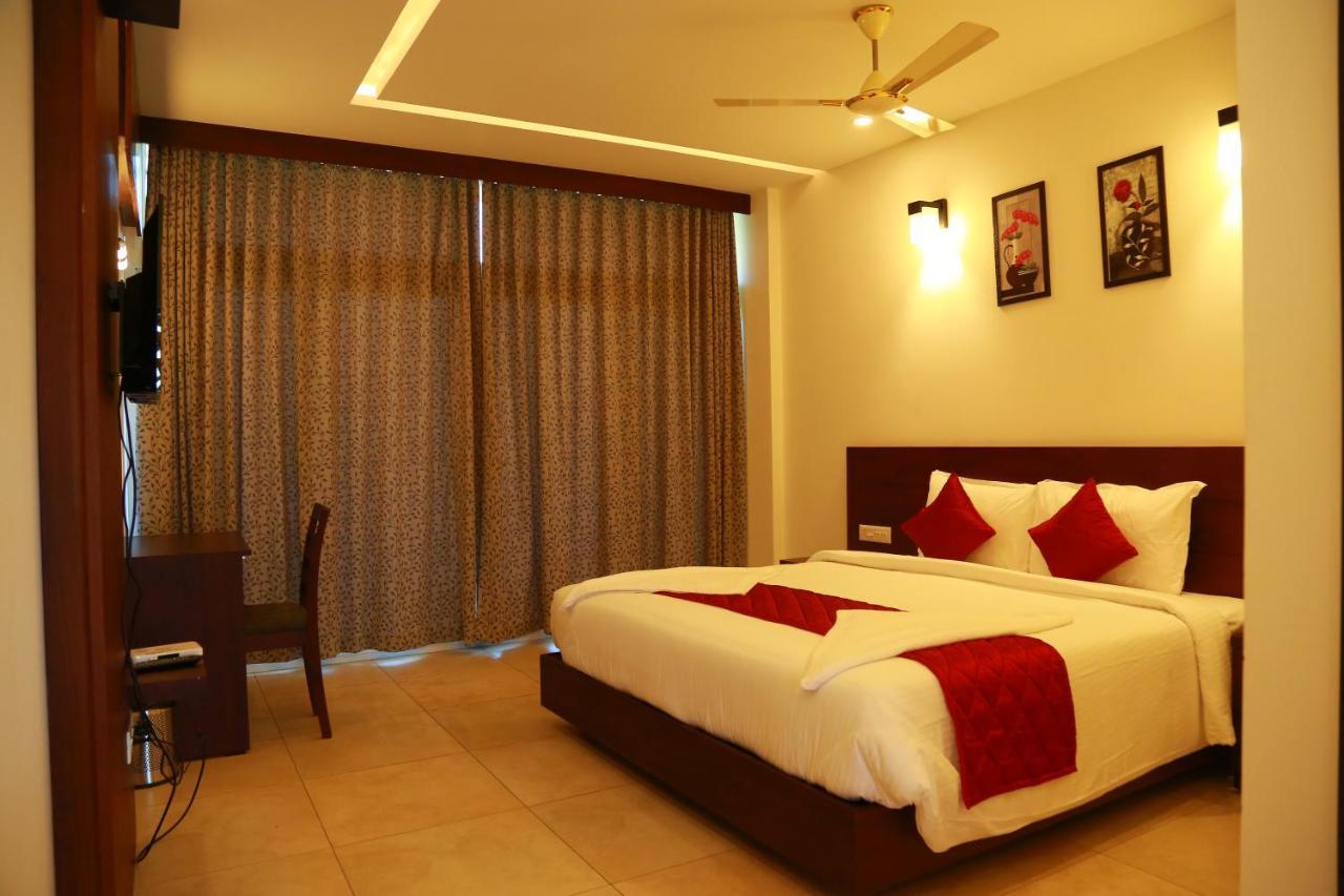 Hotel Palmtree Leaf, Munnar Exterior foto